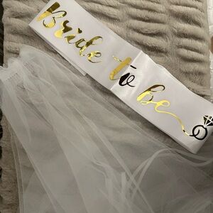 White Bride to Be Sash & Veil